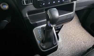 Hyundai Staria 2023, 27135 км, за 19094.81 USD - фото 9