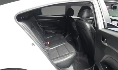 Hyundai Avante 2017, 12121 км, за 7345.77 USD - фото 12
