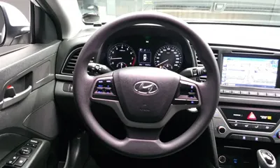 Hyundai Avante 2017, 12121 км, за 7345.77 USD - фото 13