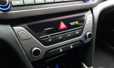 Hyundai Avante 2017, 12121 км, за 7345.77 USD - фото 16