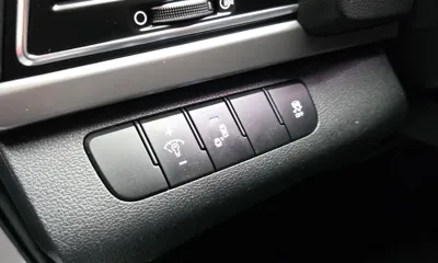 Hyundai Avante 2017, 12121 км, за 7345.77 USD - фото 18