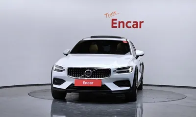 Volvo V60 2021, 109467 км, за 18201.9 USD - фото 3