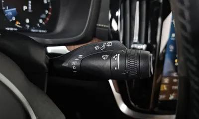 Volvo V60 2021, 109467 км, за 18201.9 USD - фото 28
