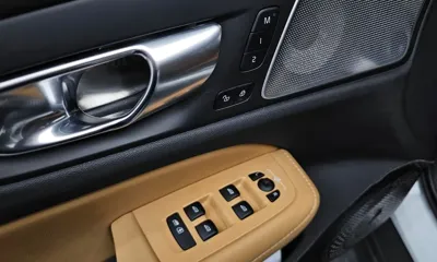 Volvo V60 2021, 109467 км, за 18201.9 USD - фото 29