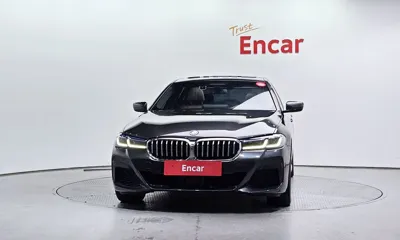 BMW 5-Series 2022, 59761 км, за 26644.97 USD