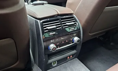 BMW 5-Series 2022, 59761 км, за 26644.97 USD - фото 29