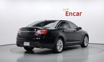Ford Taurus 2016, 105931 км, за 4228.47 USD