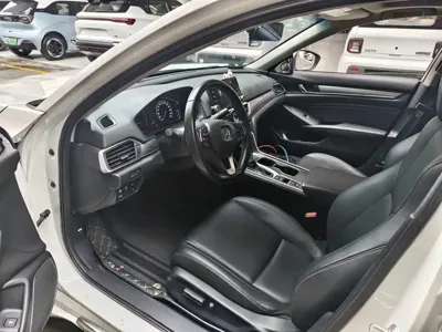 Honda Accord 2021, 63000 км, за 13242.83 USD