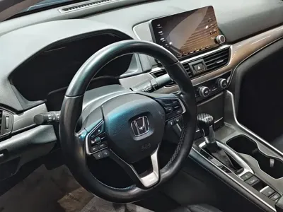 Honda Accord 2021, 63000 км, за 13242.83 USD