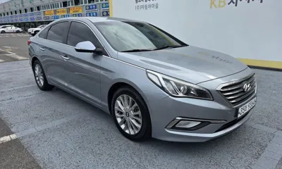 Hyundai Sonata 2016, 107226 км, за 6370.67 USD - фото 17