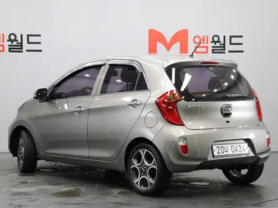 Kia Morning 2012, 118266 км, за 2822.63 USD