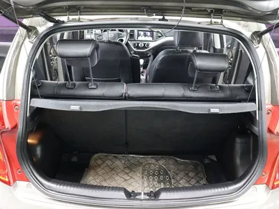Kia Morning 2012, 118266 км, за 2822.63 USD