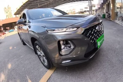 Hyundai Santa Fe 2019, 17700 км, за 14316 USD
