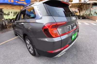 Hyundai Santa Fe 2019, 17700 км, за 14316 USD