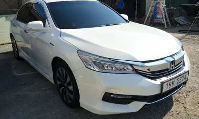Honda Accord 2017, 140485 км, за 7417.62 USD
