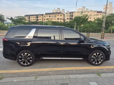 Kia Canival 2021, 151000 км, за 14835.24 USD