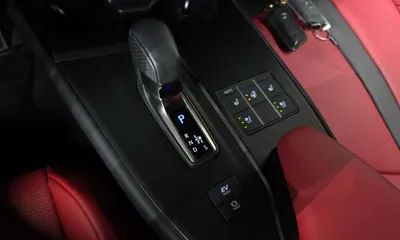 Lexus UX 2025, 19607 км, за 30878.23 USD - фото 9