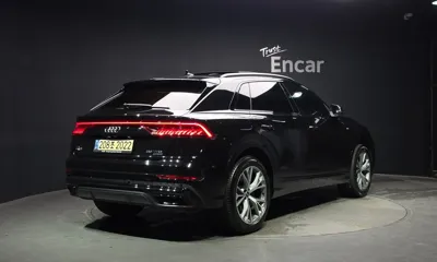 Audi Q8 2022, 115729 км, за 37744.52 USD