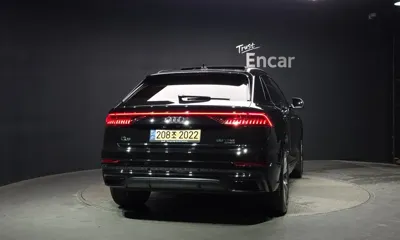 Audi Q8 2022, 115729 км, за 37744.52 USD