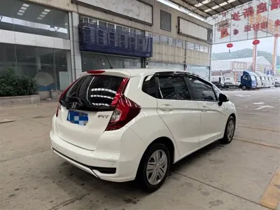 Honda Fit 2018, 140000 км, за 3913.27 USD