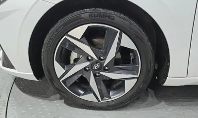 Hyundai Avante 2023, 84292 км, за 11270.36 USD