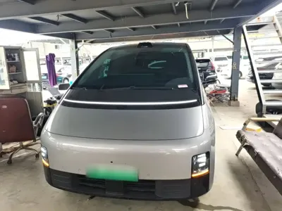 Li Auto Li MEGA 2024, 80399 км, за 56532.16 USD