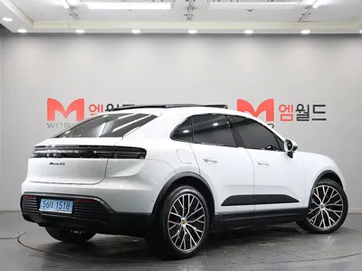 Porsche Macan 2025, 26837 км, за 67395.95 USD