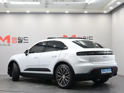 Porsche Macan 2025, 26837 км, за 67395.95 USD
