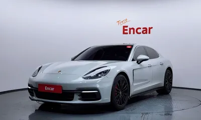 Porsche Panamera · 2017 год