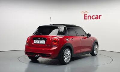 MINI Cooper 2016, 52848 км, за 7680.19 USD
