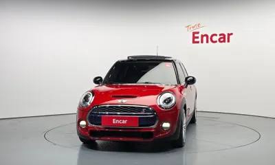 MINI Cooper 2016, 52848 км, за 7680.19 USD