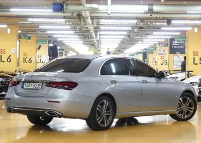 Mercedes-Benz E-Class 2022, 39000 км, за 28282.04 USD