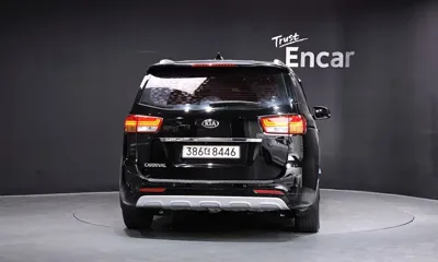 Kia Canival 2018, 169857 км, за 5139.22 USD