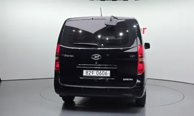 Hyundai Starex 2019, 82001 км, за 10181.29 USD