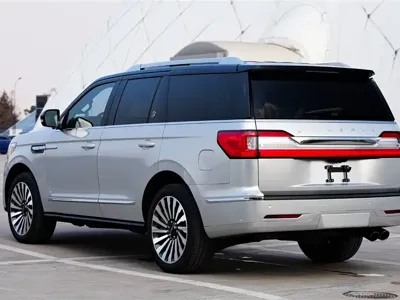 Lincoln Navigator 2021, 98000 км, за 50814.14 USD - фото 24