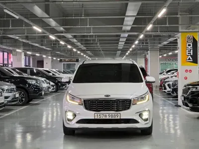 Kia Canival · 2019 год