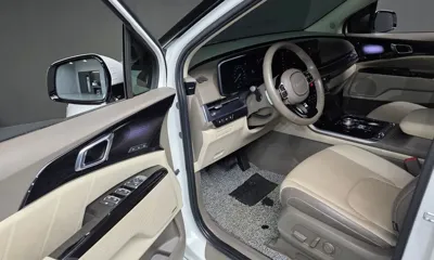 Kia Canival 2023, 58592 км, за 26924.58 USD - фото 11