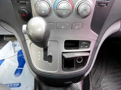 Hyundai Starex 2014, 142000 км, за 4493.06 USD - фото 10