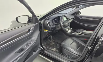 Hyundai Grandeur 2017, 59094 км, за 9908.79 USD - фото 10