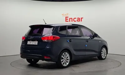 Kia Carens 2016, 73495 км, за 5543.44 USD