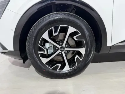 Kia Sportage 2024, 7648 км, за 6111.33 USD