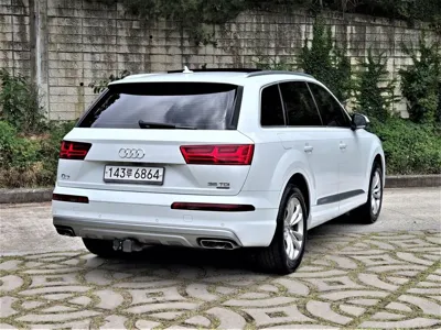 Audi Q7 2016, 175500 км, за 14976.88 USD