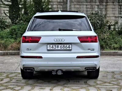 Audi Q7 2016, 175500 км, за 14976.88 USD