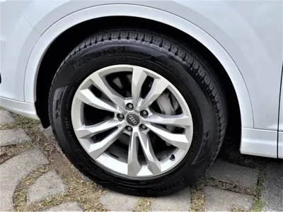 Audi Q7 2016, 175500 км, за 14976.88 USD