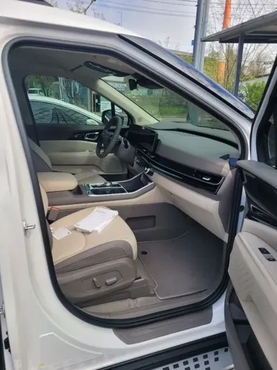 Kia Canival 2026, 2100 км, за 28554.55 USD