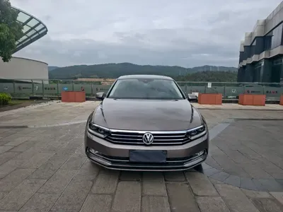 Volkswagen Magotan 2017, 70000 км, за 11300.55 USD
