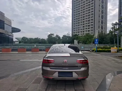 Volkswagen Magotan 2017, 70000 км, за 11300.55 USD