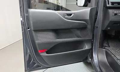 Hyundai Staria 2023, 39922 км, за 17263.85 USD - фото 24