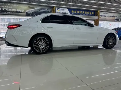 Mercedes-Benz C-Class 2024, 25000 км, за 30515.23 USD
