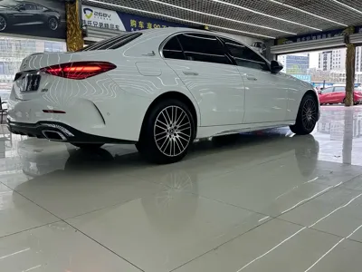 Mercedes-Benz C-Class 2024, 25000 км, за 30515.23 USD